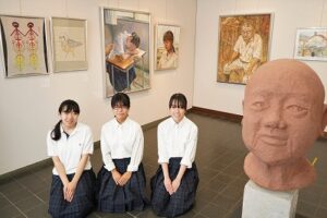 柏原高美術部が作品展